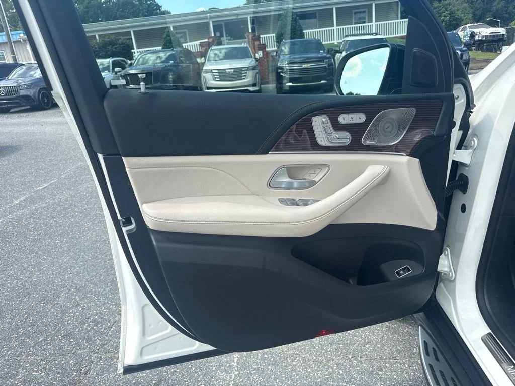 Used 2023 White Mercedes-Benz GLE 580 image 24