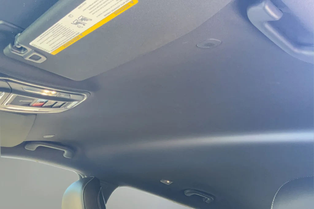 Used 2023 White Jeep Altitude image 17