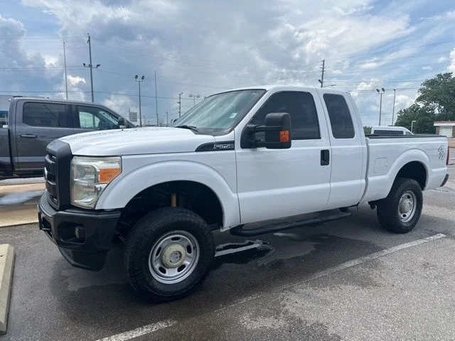 2015 Ford F-250 XL 4x4 SuperCab 142 in's photo