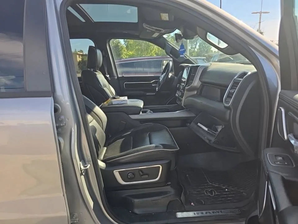 Used 2022 Silver Ram Laramie image 15
