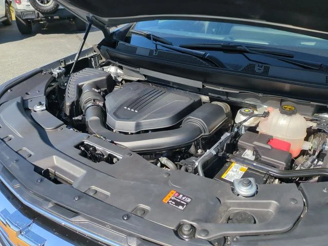 Used 2025 Gray Chevrolet LT image 26