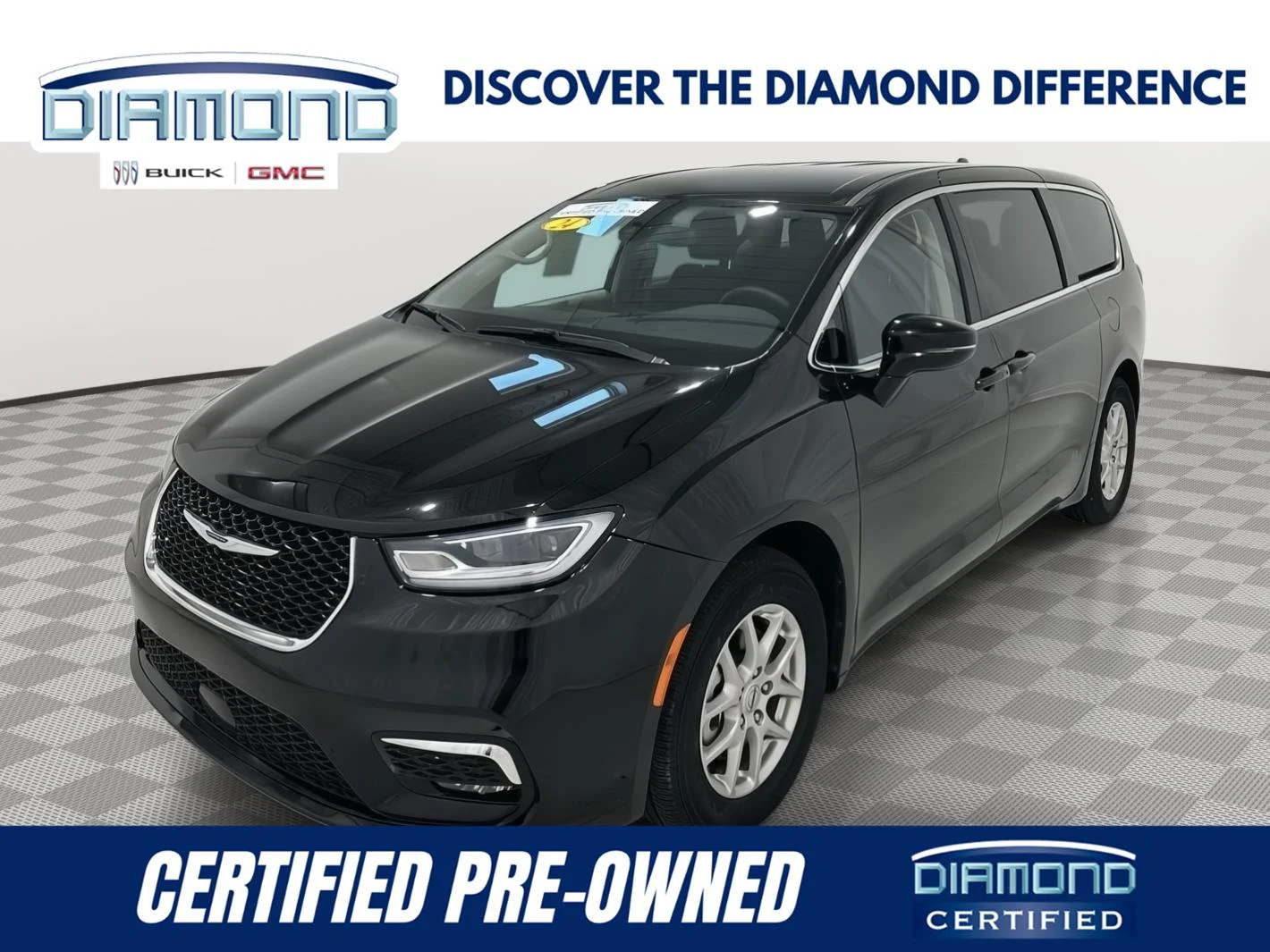 2024 Chrysler Pacifica Touring L's photo