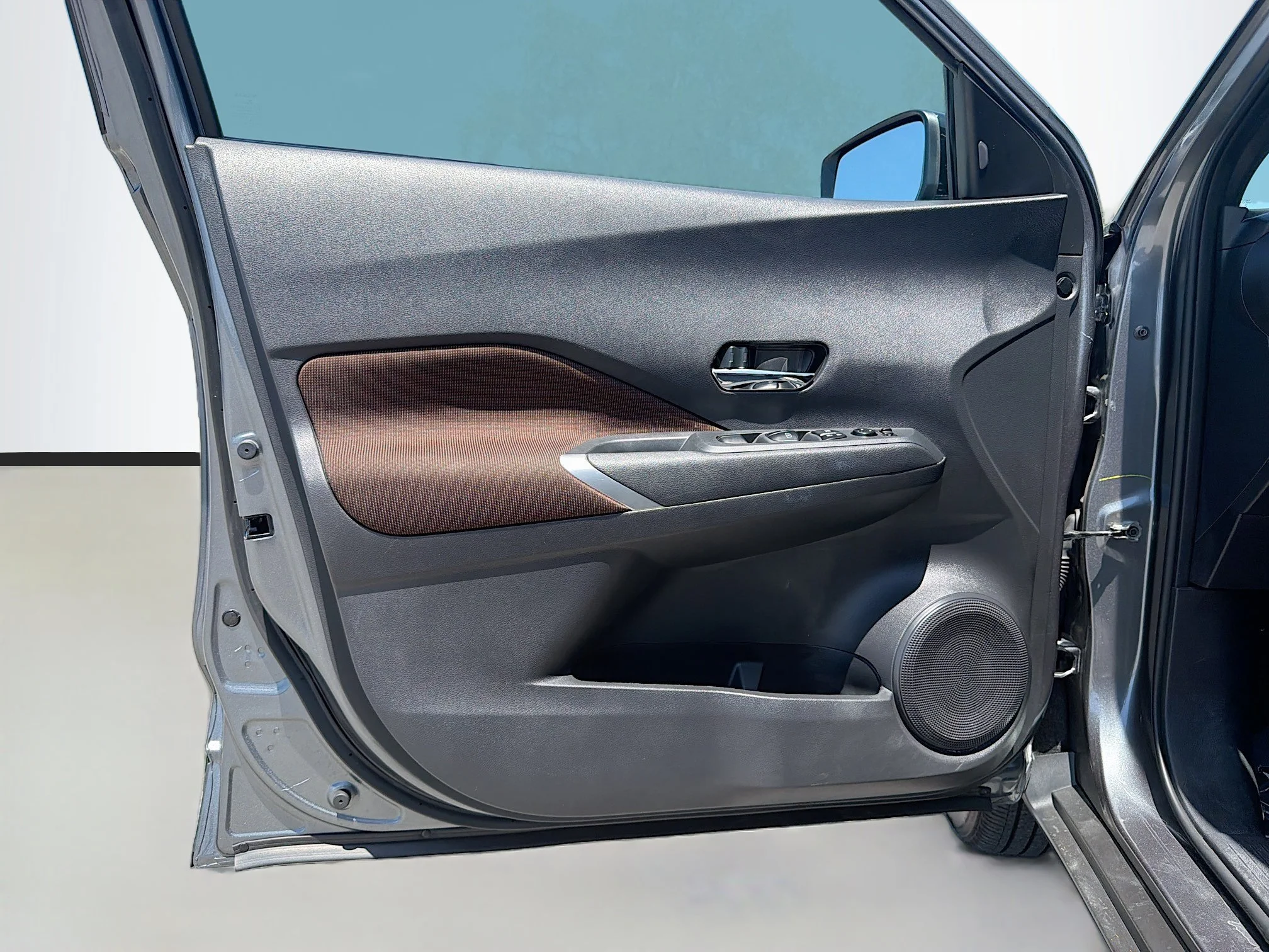 Used 2024 Gun Metallic Nissan SR image 20