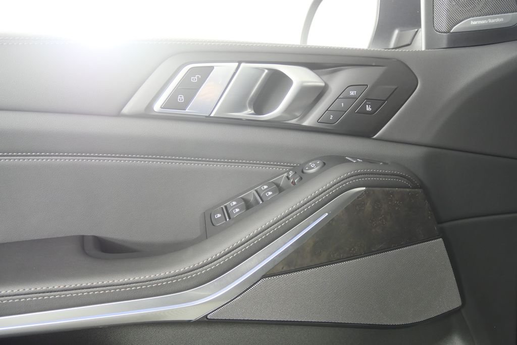 New 2026 Black Sapphire Metallic BMW xDrive50e image 8