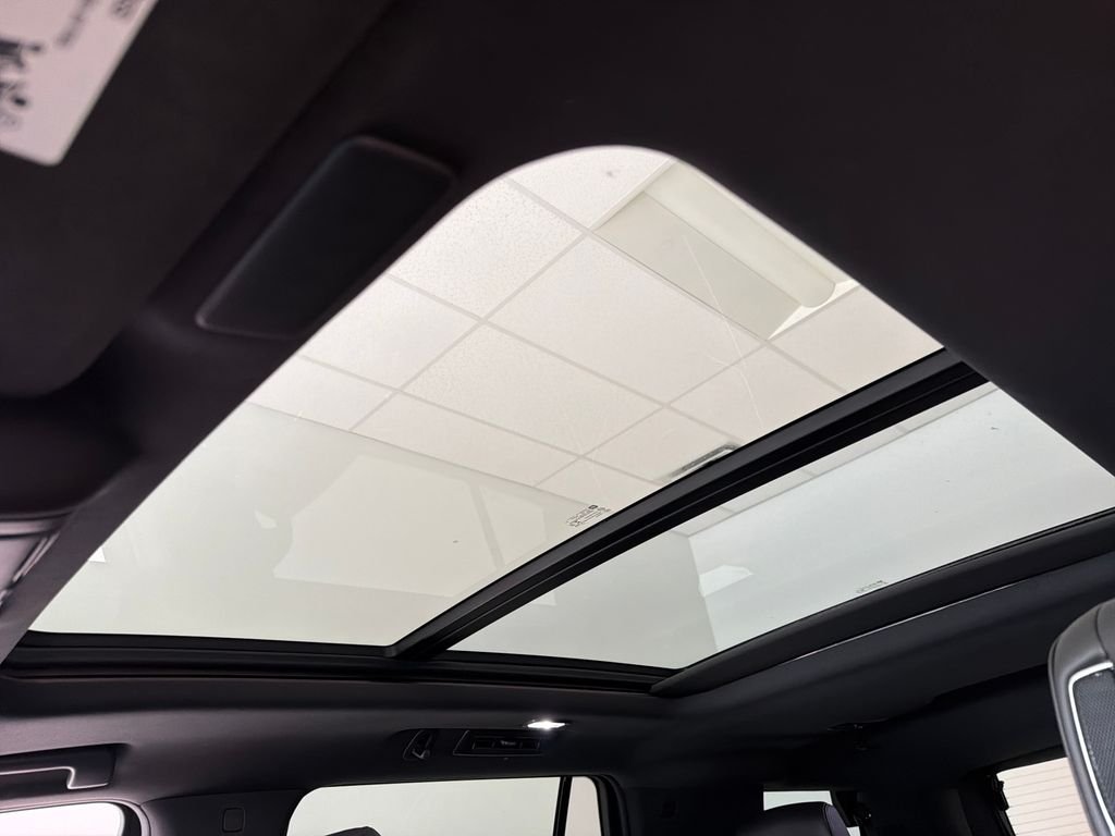 Used 2022 White Cadillac Premium Luxury image 18