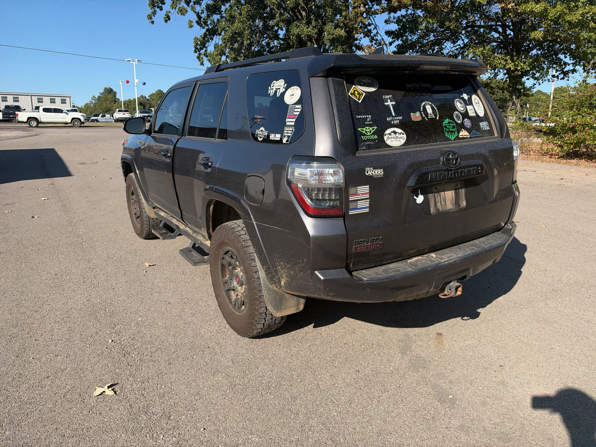 Used 2021 Magnetic Gray Metallic Toyota Venture image 3