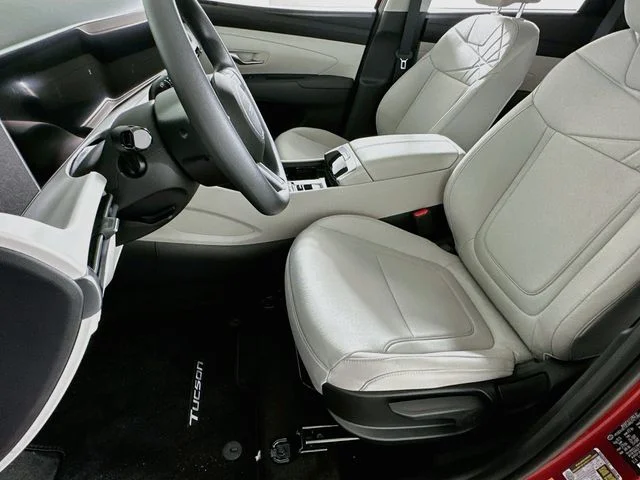 New 2026 Hyundai TUCSON SE