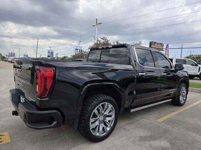Used 2022 Onyx Black GMC Denali image 5