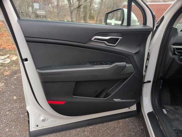 New 2026 Snow White Pearl Kia S image 10