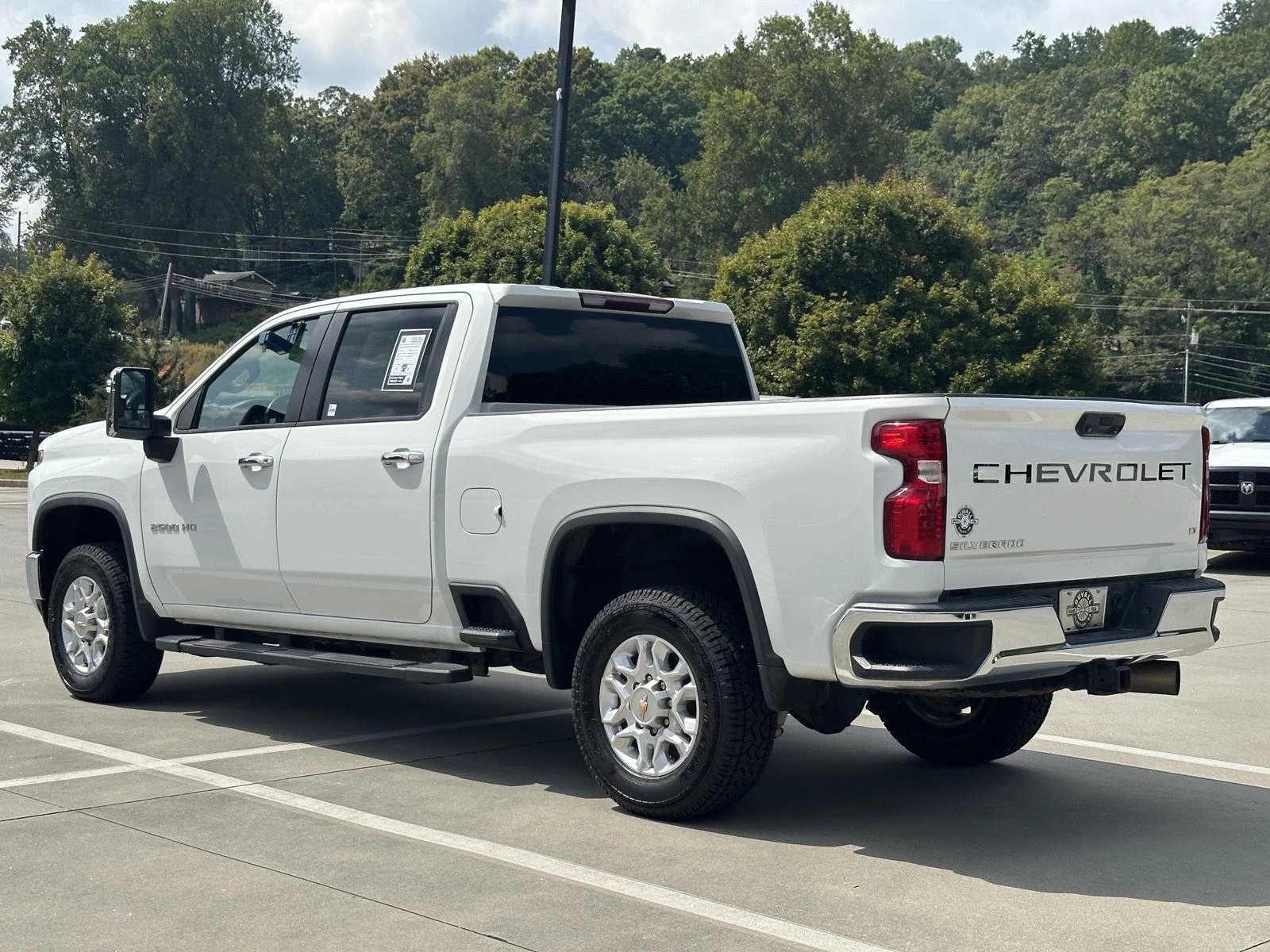 Used 2021 Summit White Chevrolet LT image 5