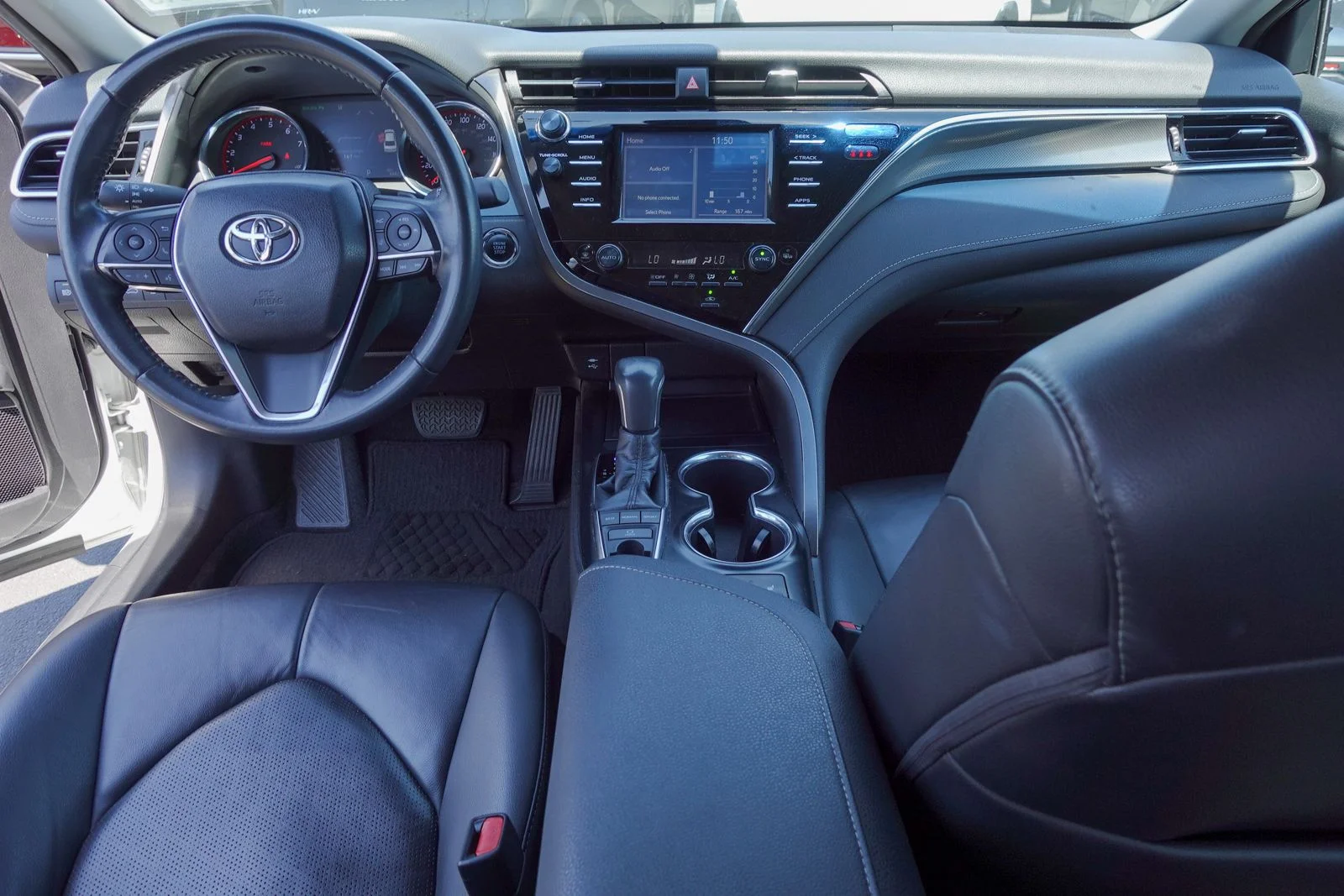 Used 2018 Wind Chill Pearl Toyota XSE image 10