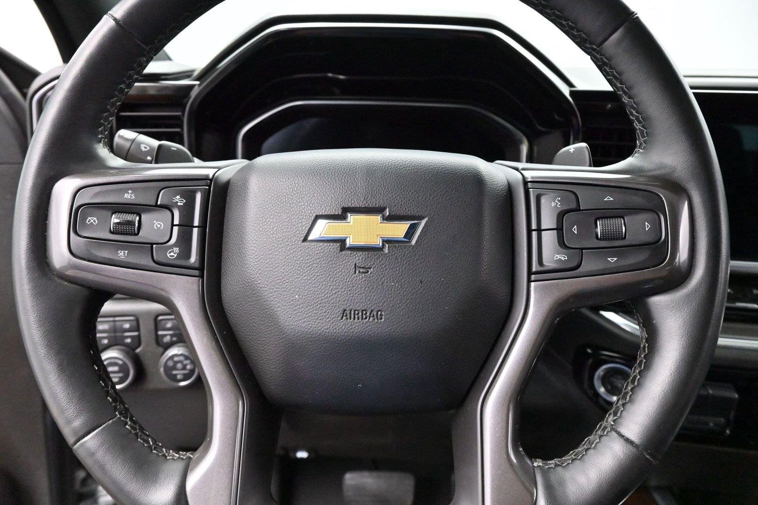 Used 2023 STERLING GRAY METALLIC Chevrolet High Country image 16