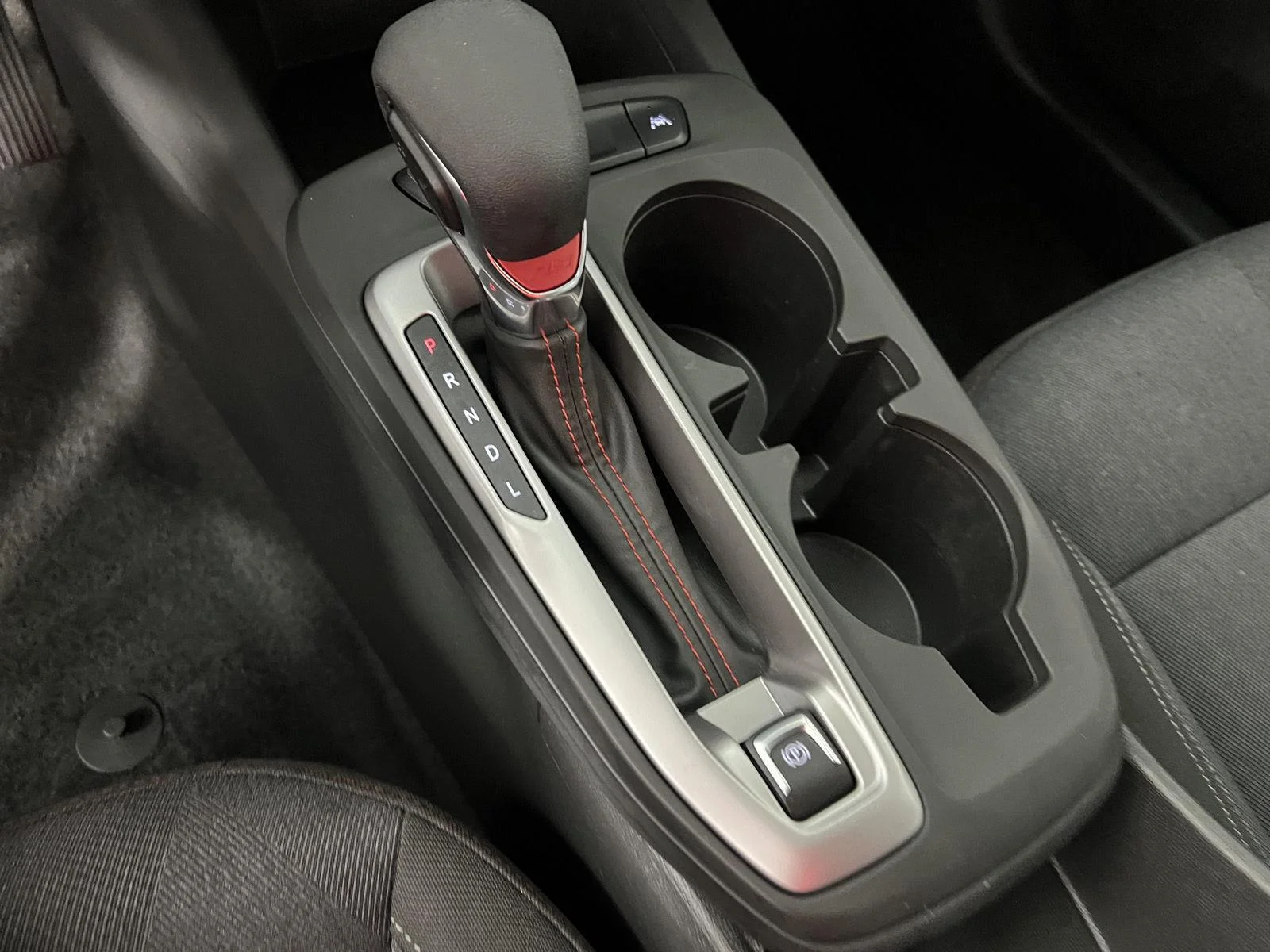 Used 2024 Fountain Blue Chevrolet 1RS image 5
