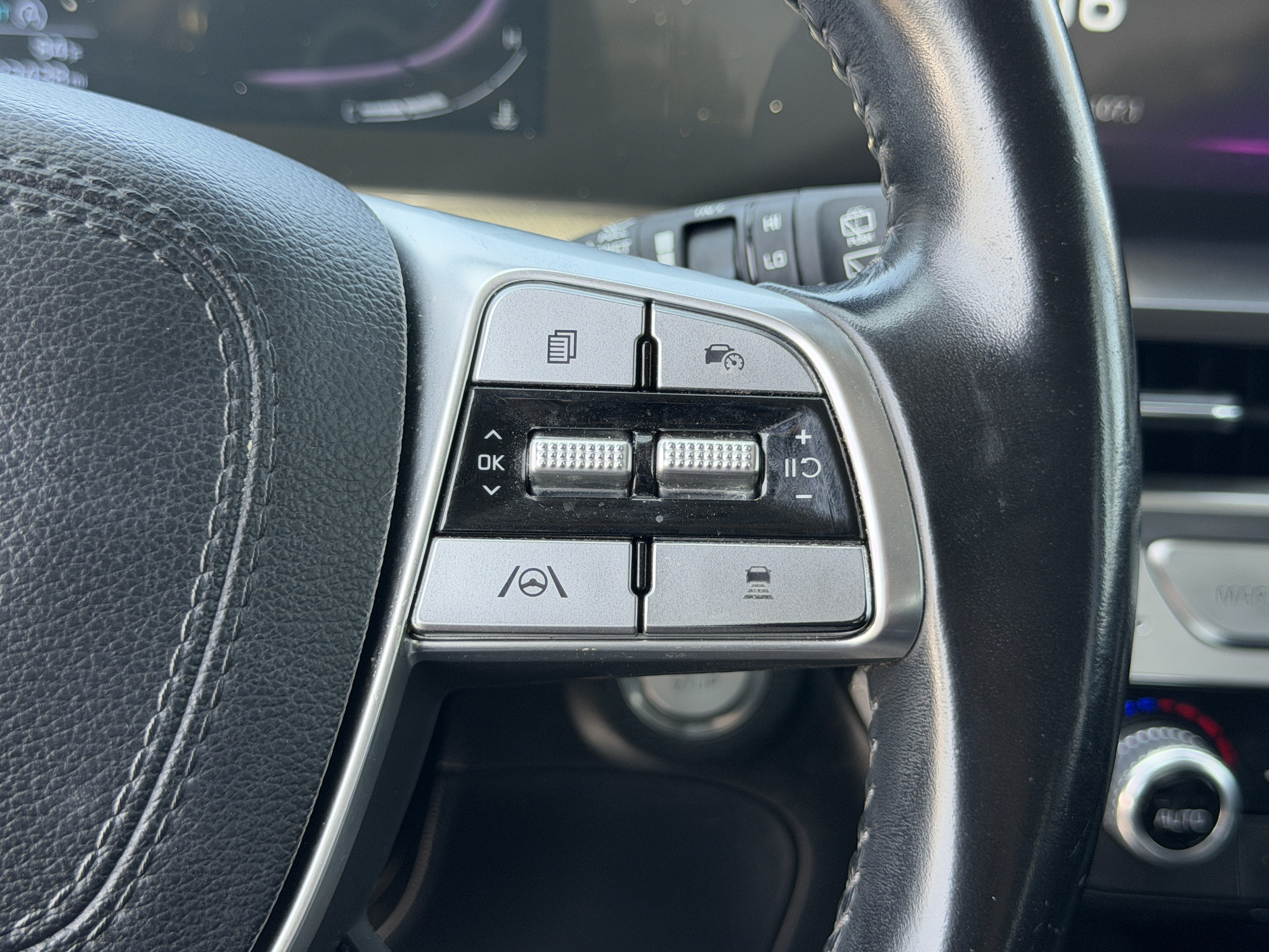 Certified Used 2023 Ebony Black Kia S image 19