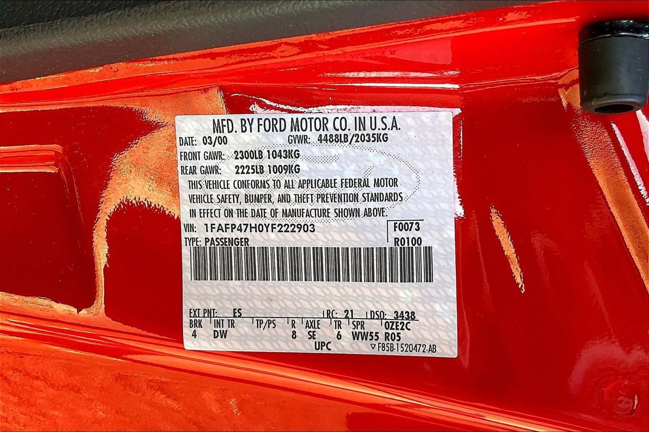 2000 Ford Mustang - Photo 9