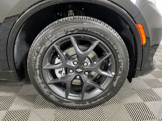 New 2026 Diamond Black Clear-Coat Exterior Paint Dodge GT Plus HEMI V8 image 5