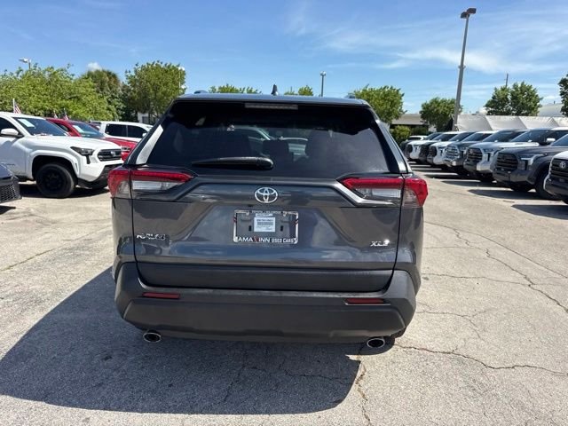 Used 2022 Gray Toyota XLE Premium image 12