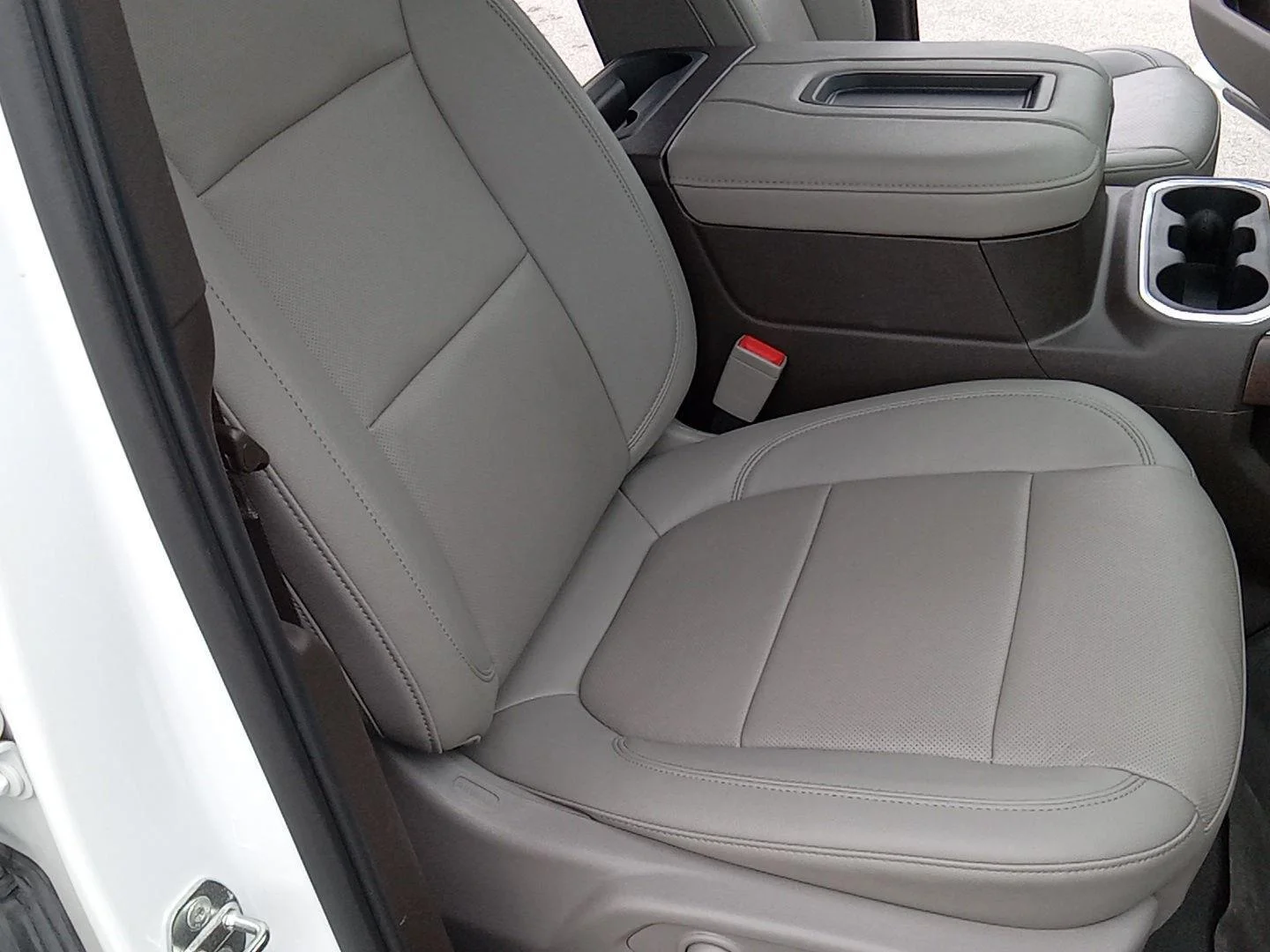 Used 2021 SUMMIT WHITE GMC SLT image 4