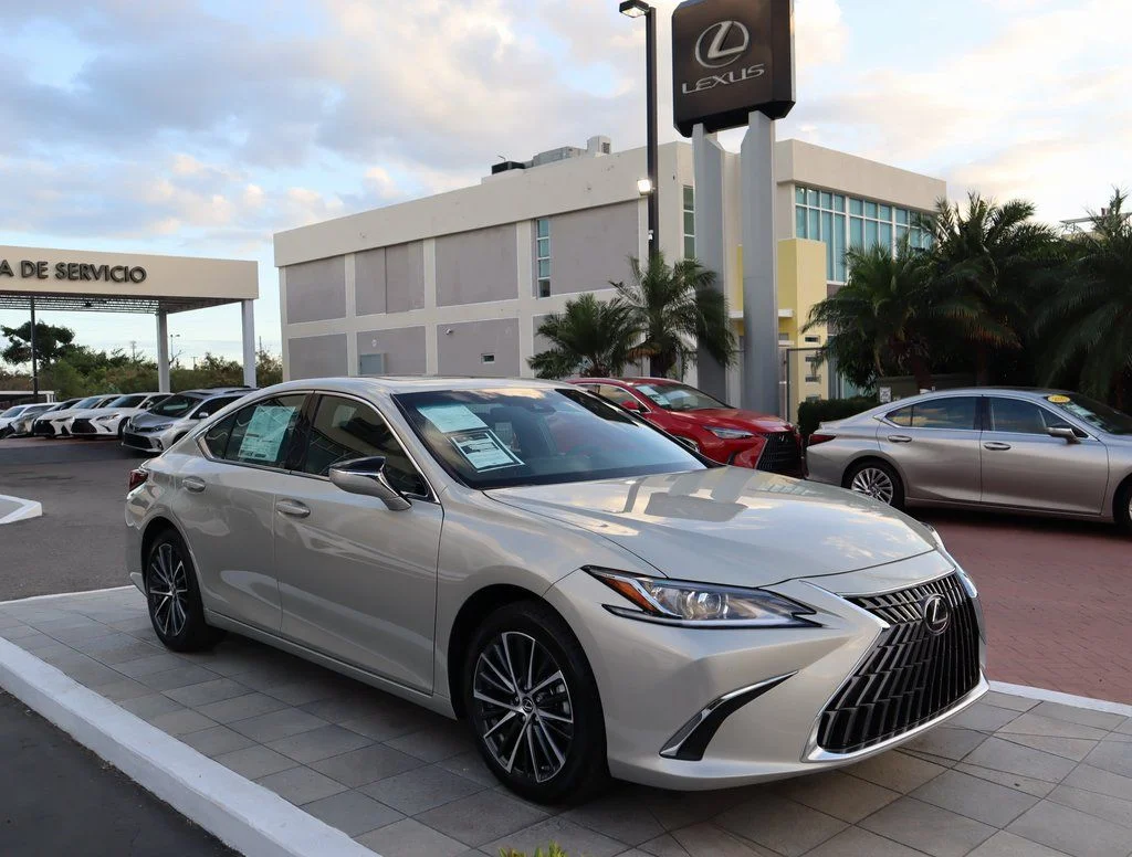 Used 2025 Beige Lexus 350 image 3