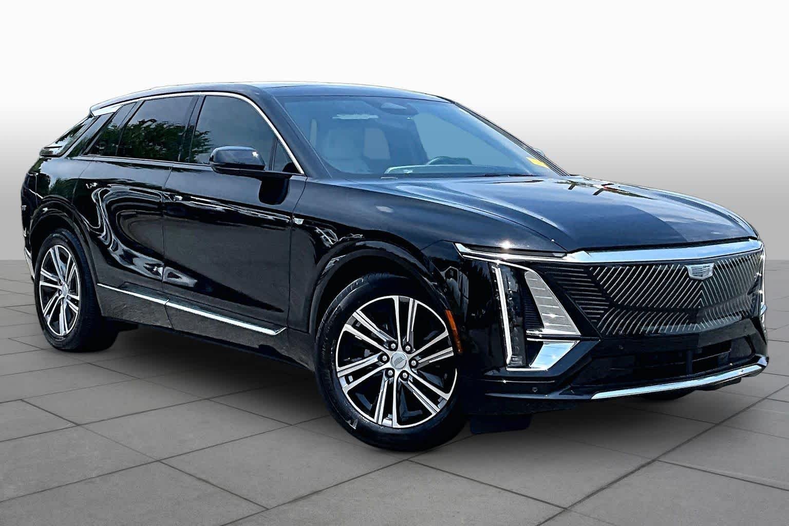 Used 2025 Stellar Black Metallic Cadillac Luxury image 3