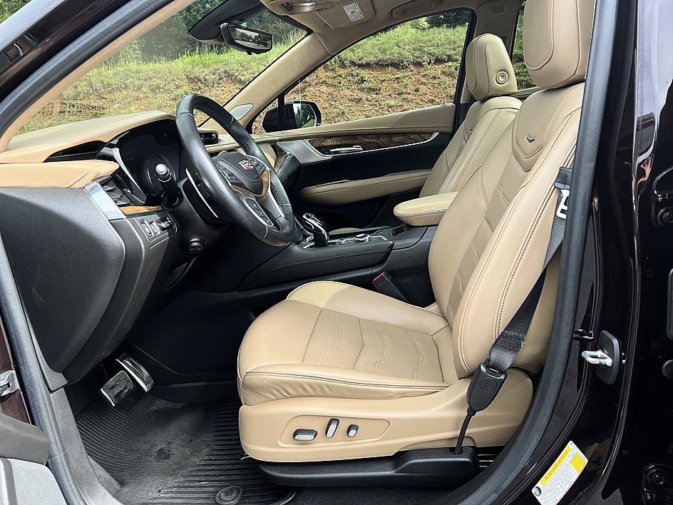 Used 2020 Garnet Metallic Cadillac Sport AWD image 12