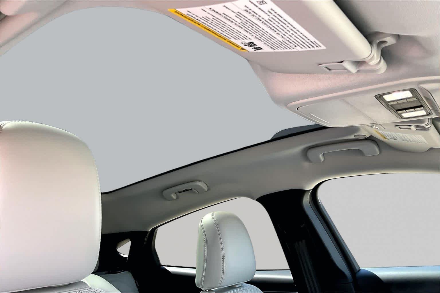 Used 2024 Star White Metallic Tri-Coat Ford Premium image 13