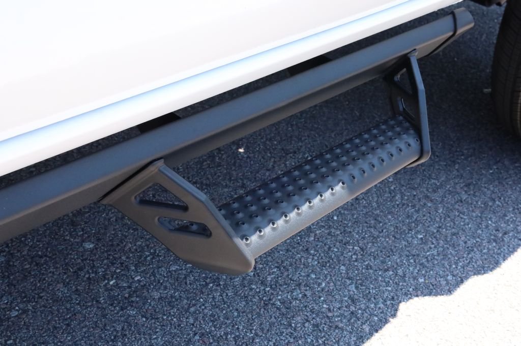 2025 Toyota Tacoma SR5 - Photo 15