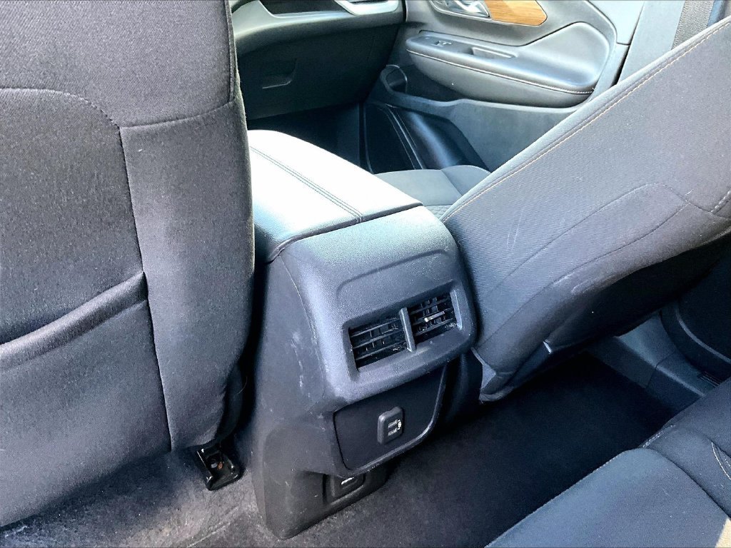 Used 2020 Summit White GMC SLE image 28