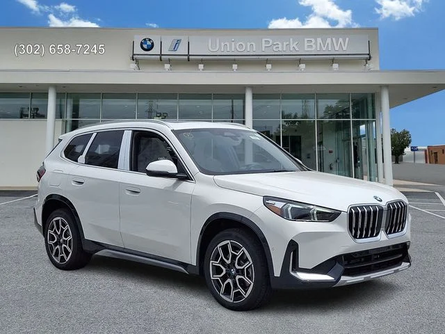 New 2026 Alpine White BMW xDrive28i image 3