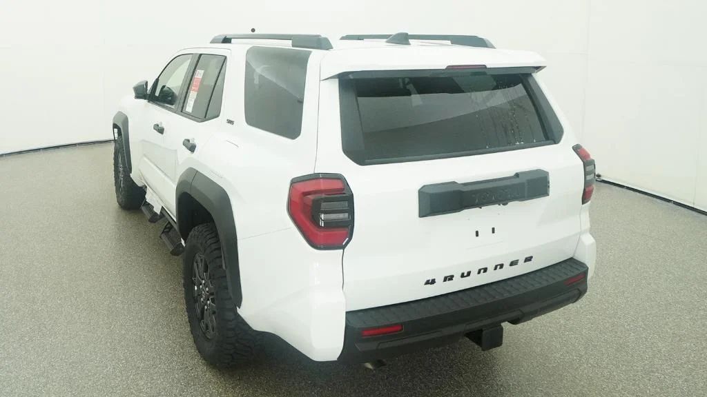 New 2026 Ice Cap Toyota SR5 image 21