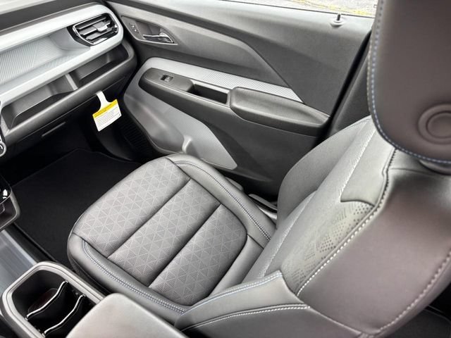 2027 Chevrolet Bolt LT - Photo 9