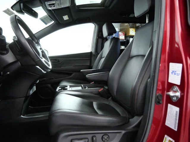 Used 2025  Honda Sport-L image 17