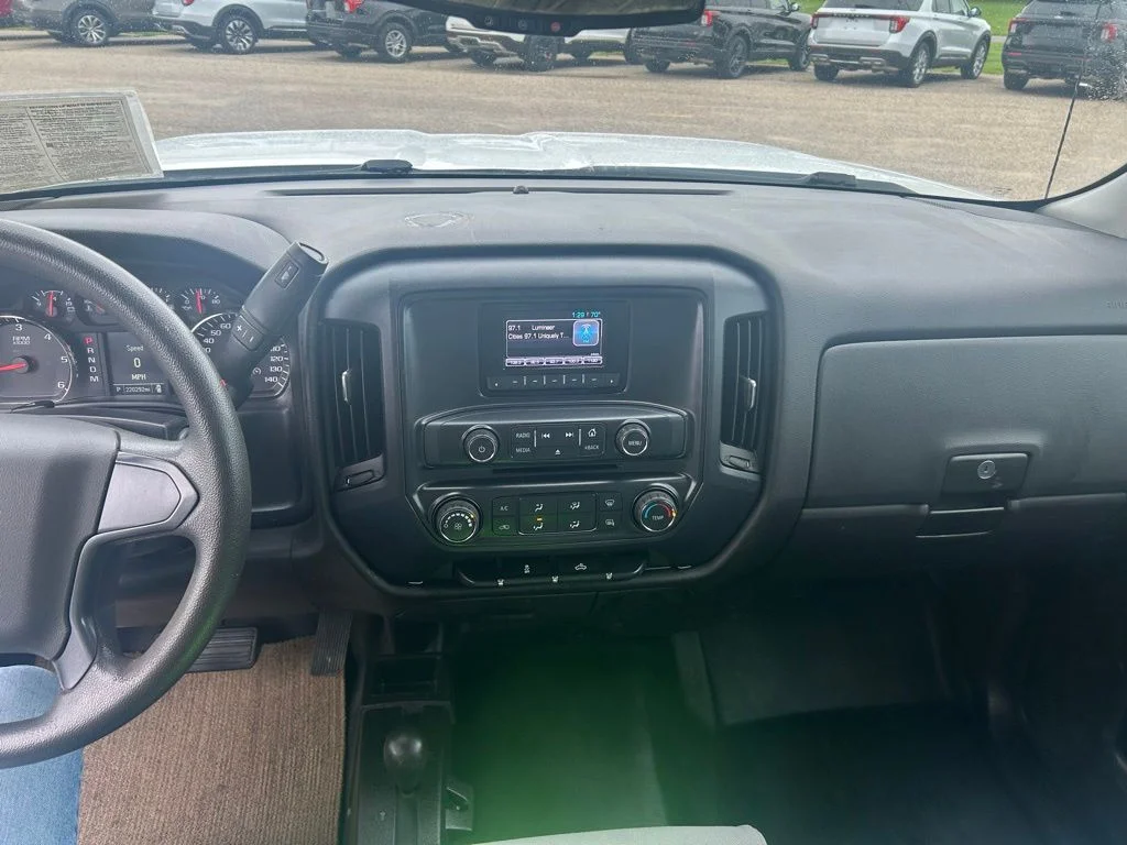 Used 2015 Summit White Chevrolet WT image 12