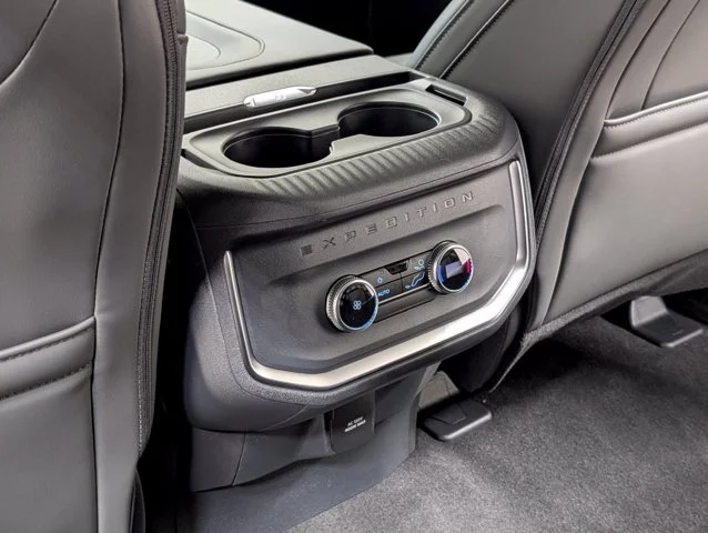 New 2027 Star White Metallic Tri-Coat Ford Active image 45