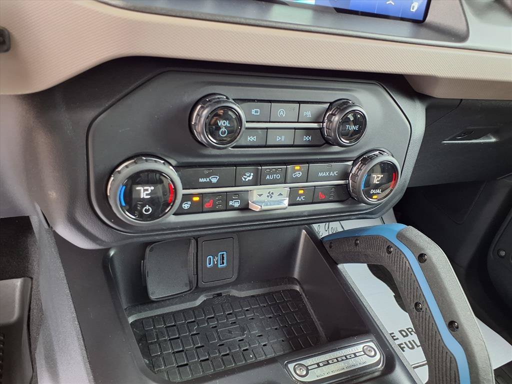 Used 2024 Azure Gray Metallic Tri-Coat Ford Wildtrak image 16