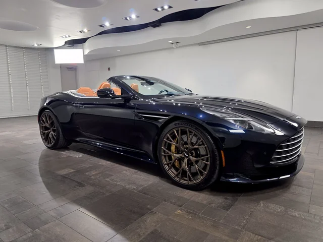 2025 Aston Martin DB12 Volante