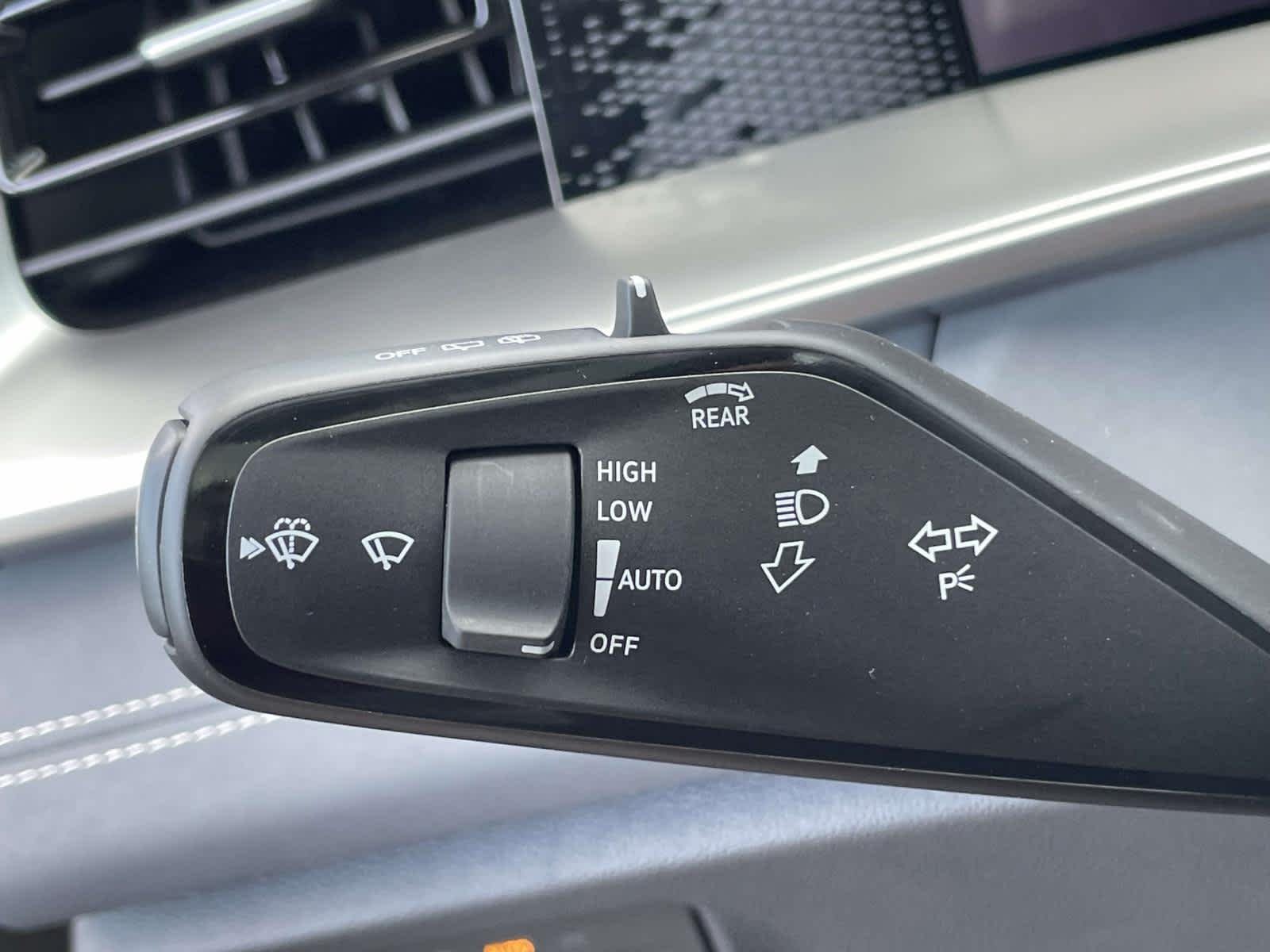 New 2026 Deep Black Pearl Volkswagen SE image 29