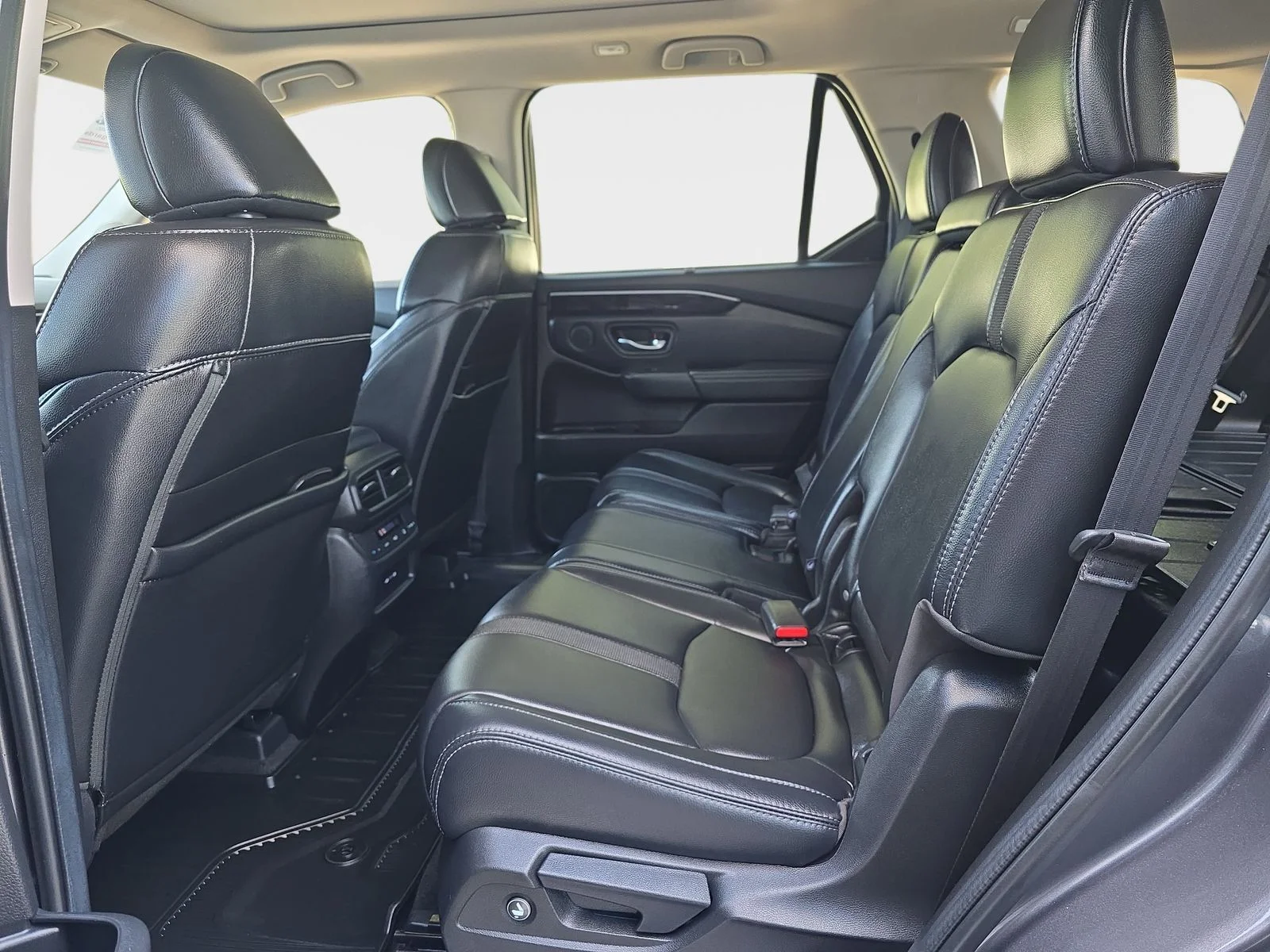 2024 Honda Pilot Touring - Photo 17