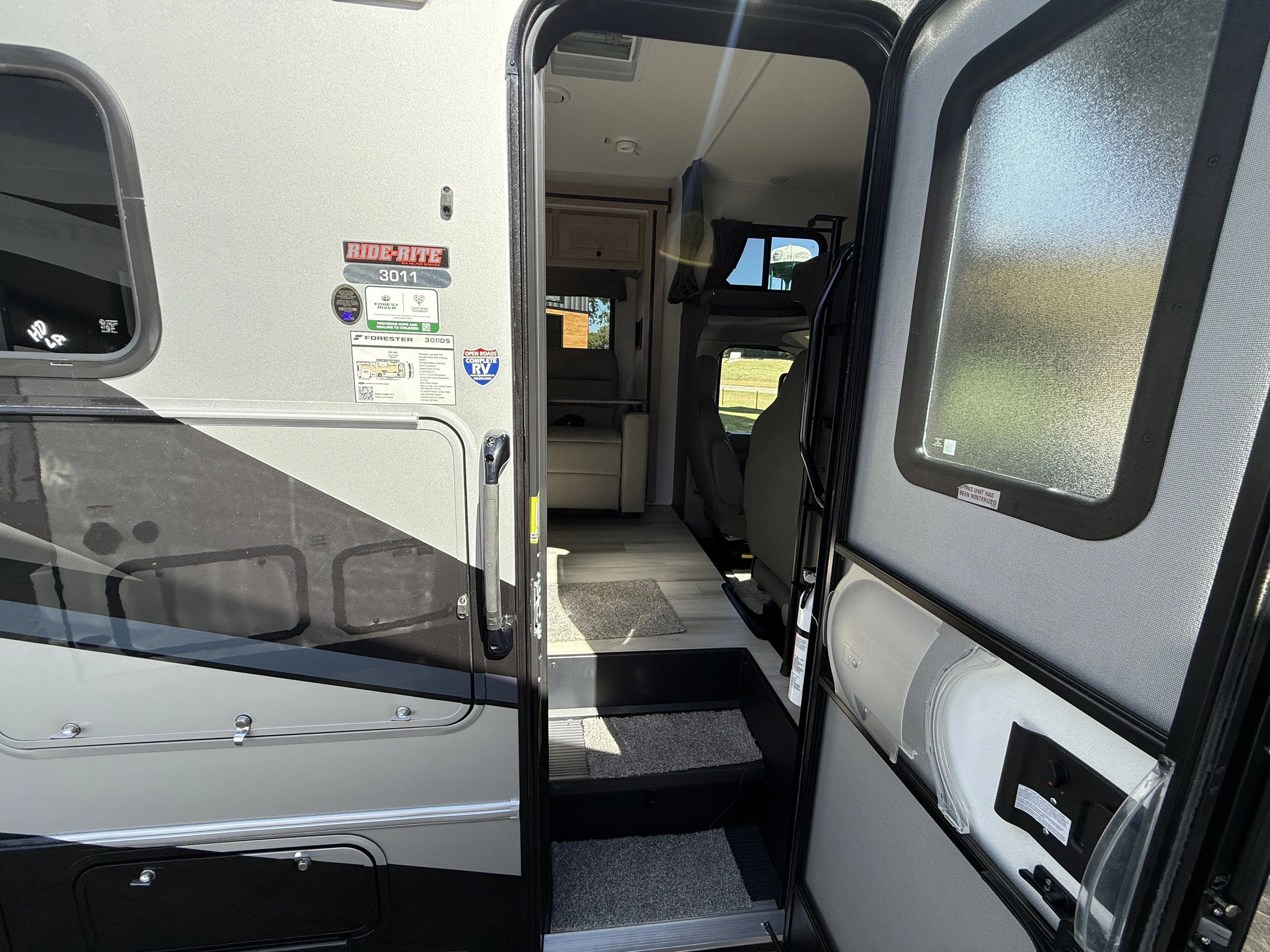 2026 Ford E-Series Cutaway Base - Photo 27