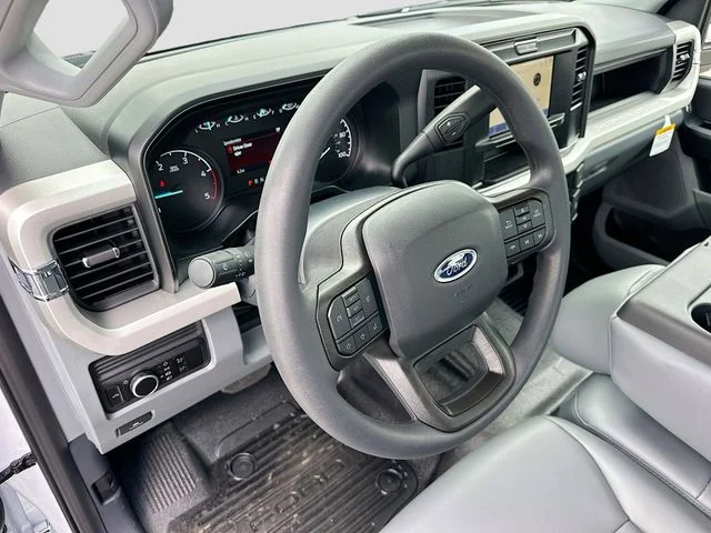 New 2026 Oxford White Ford XL image 6