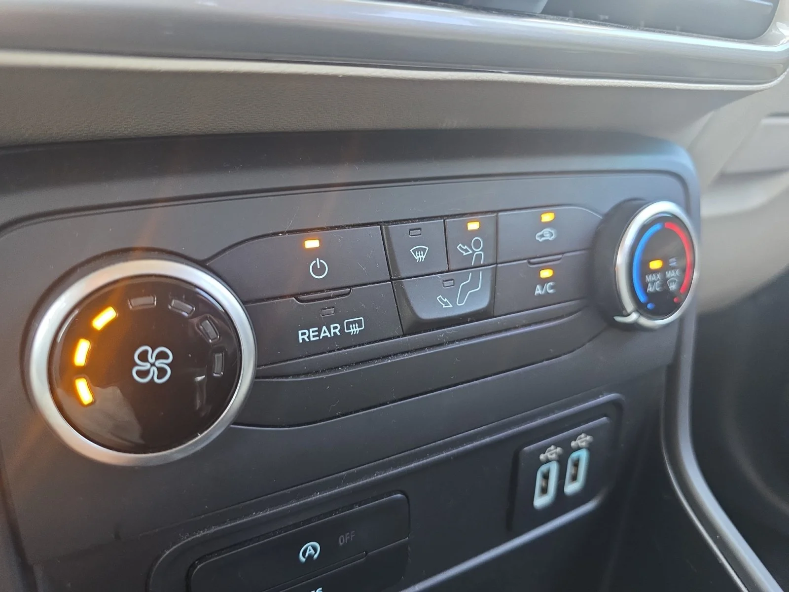 Used 2018 Moondust Silver Metallic Ford S image 16