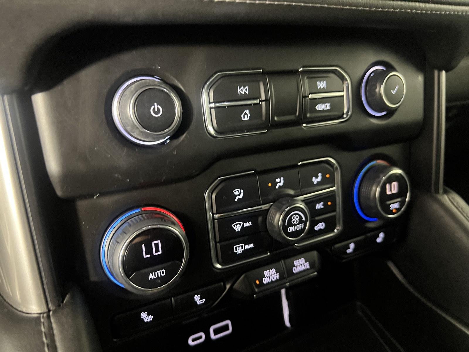 Used 2023 Black Chevrolet Z71 image 10