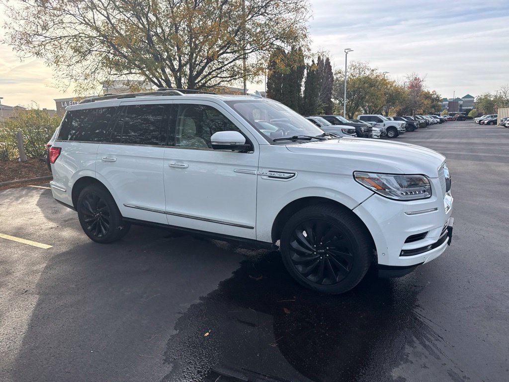 Used 2020 White Lincoln Reserve image 3