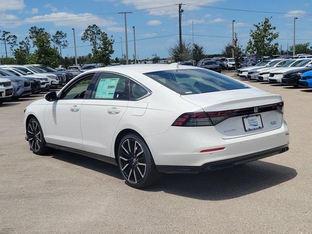 New 2026 Platinum White Pearl Honda Touring image 5
