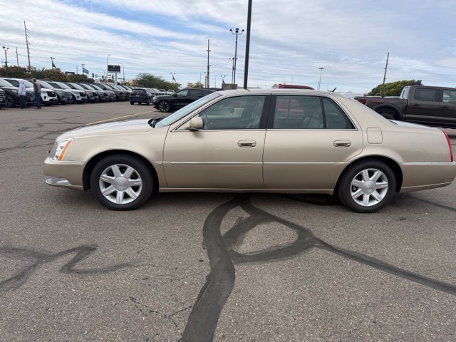 Used 2006 Beige Cadillac Base image 7