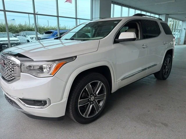 Used 2019 WHITE FROST TRICOAT GMC Denali image 3