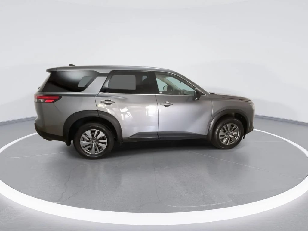 Used 2024 Gray Nissan S image 8