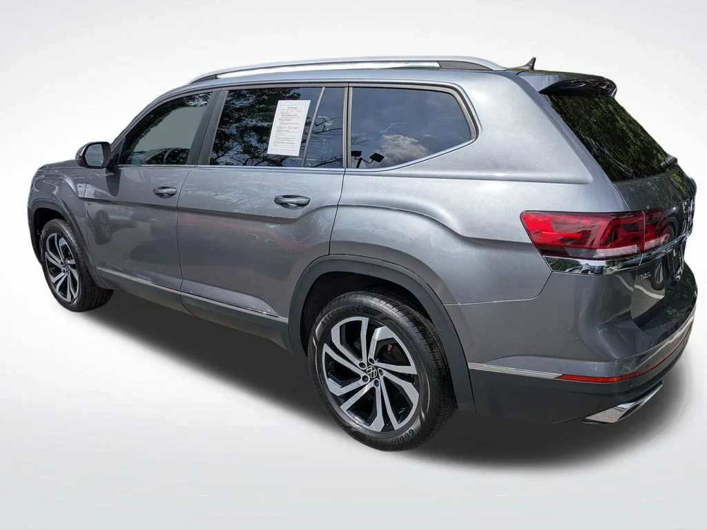 Used 2022  Volkswagen 2.0T SEL image 5
