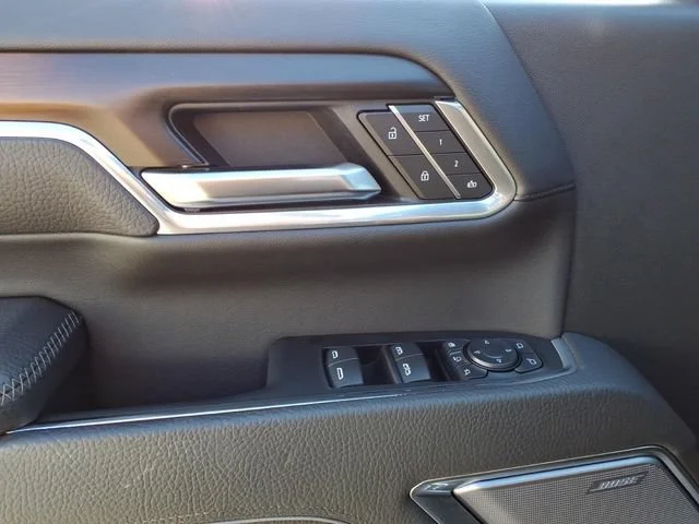 Used 2025 Onyx Black GMC Denali image 20