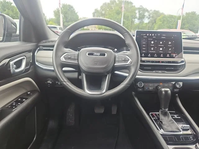Used 2023 Gray Jeep Limited image 14